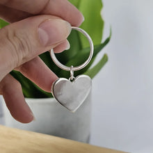 Load image into Gallery viewer, Engraving Heart key ring in silver