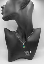 Load image into Gallery viewer, Moon pendant in silver