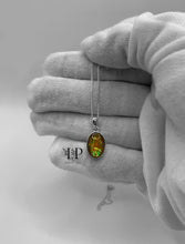 Load image into Gallery viewer, Oval pendant in silver