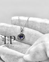 Load image into Gallery viewer, Mini heart pendant silver