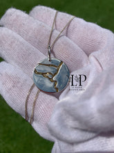 Load image into Gallery viewer, Kintsugi pendant in silver