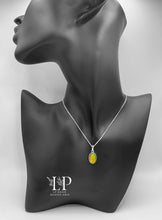 Load image into Gallery viewer, Oval pendant in silver