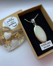 Load image into Gallery viewer, Long oval silver pendant