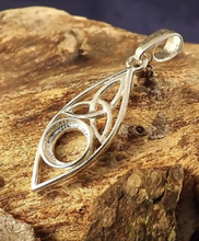 Load image into Gallery viewer, Celtic twist silver pendant