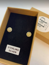 Load image into Gallery viewer, Rope round stud earrings silver