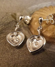 Load image into Gallery viewer, Heart drop earrings silver