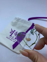 Load image into Gallery viewer, womb baby with forget me not flowers (various sizes)