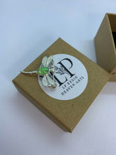Load image into Gallery viewer, Dragonfly brooch silver