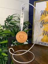 Load image into Gallery viewer, Metal Mini heart and mini ornament stand