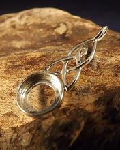 Load image into Gallery viewer, Silver Celtic style pendant silver