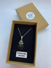 Load image into Gallery viewer, Scroll silver pendant