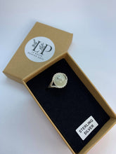Load image into Gallery viewer, Ria round ring in silver
