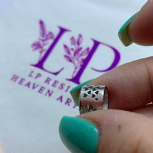 Load image into Gallery viewer, Tree of life round charm