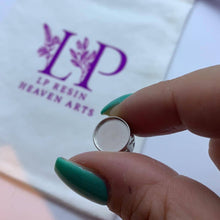 Load image into Gallery viewer, Tree of life round charm