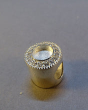 Load image into Gallery viewer, Round charm in silver with CZ