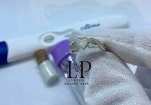 Load image into Gallery viewer, Ava criss cross heart ring silver