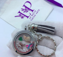 Load image into Gallery viewer, Floating locket memorial keyring