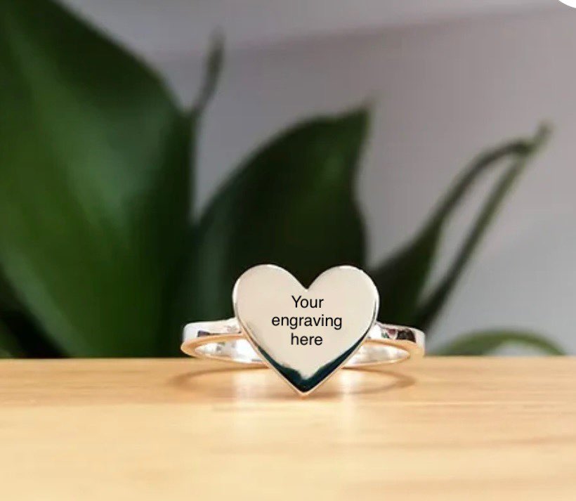 Engraving heart ring in silver