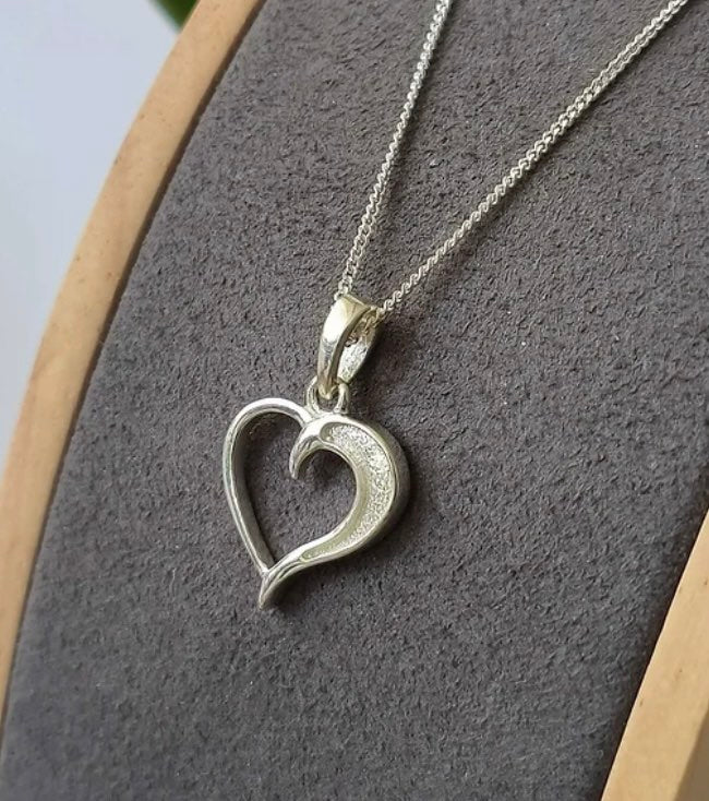 **SPECIAL OFFER** Hollow open heart pendant in silver