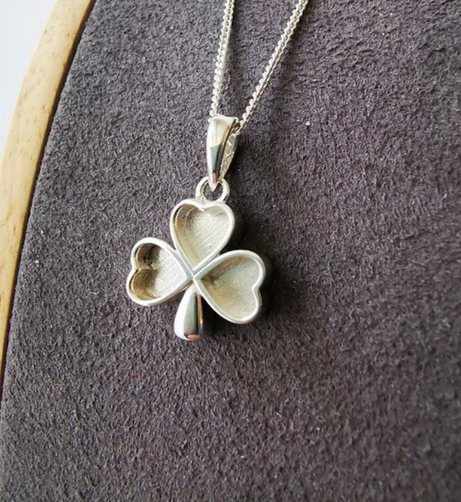 **SPECIAL OFFER** Shamrock pendant in silver