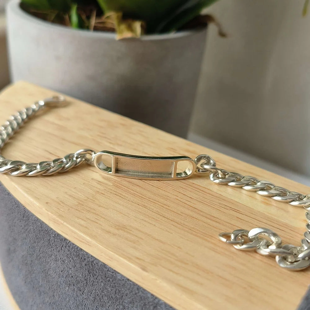 Unisex curb chain bracelet in silver