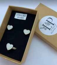 Load image into Gallery viewer, Adjustable heart ring
