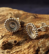 Load image into Gallery viewer, DISCOUNTED ITEM- Bubble silver stud 6mm earrings
