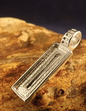 Load image into Gallery viewer, Cuboid pendant silver
