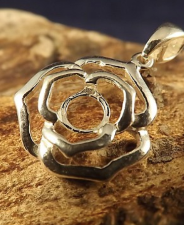 DISCOUNTED ITEM- Rose style pendant silver