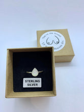 Load image into Gallery viewer, Teardrop delicate silver ring
