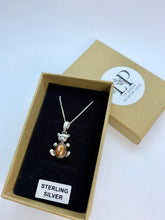 Load image into Gallery viewer, Teddy pendant silver

