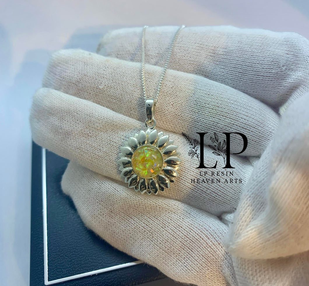Sunflower pendant silver