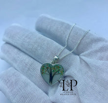 Load image into Gallery viewer, Medium heart pendant silver
