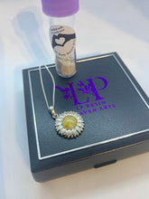 Load image into Gallery viewer, Sunflower pendant silver
